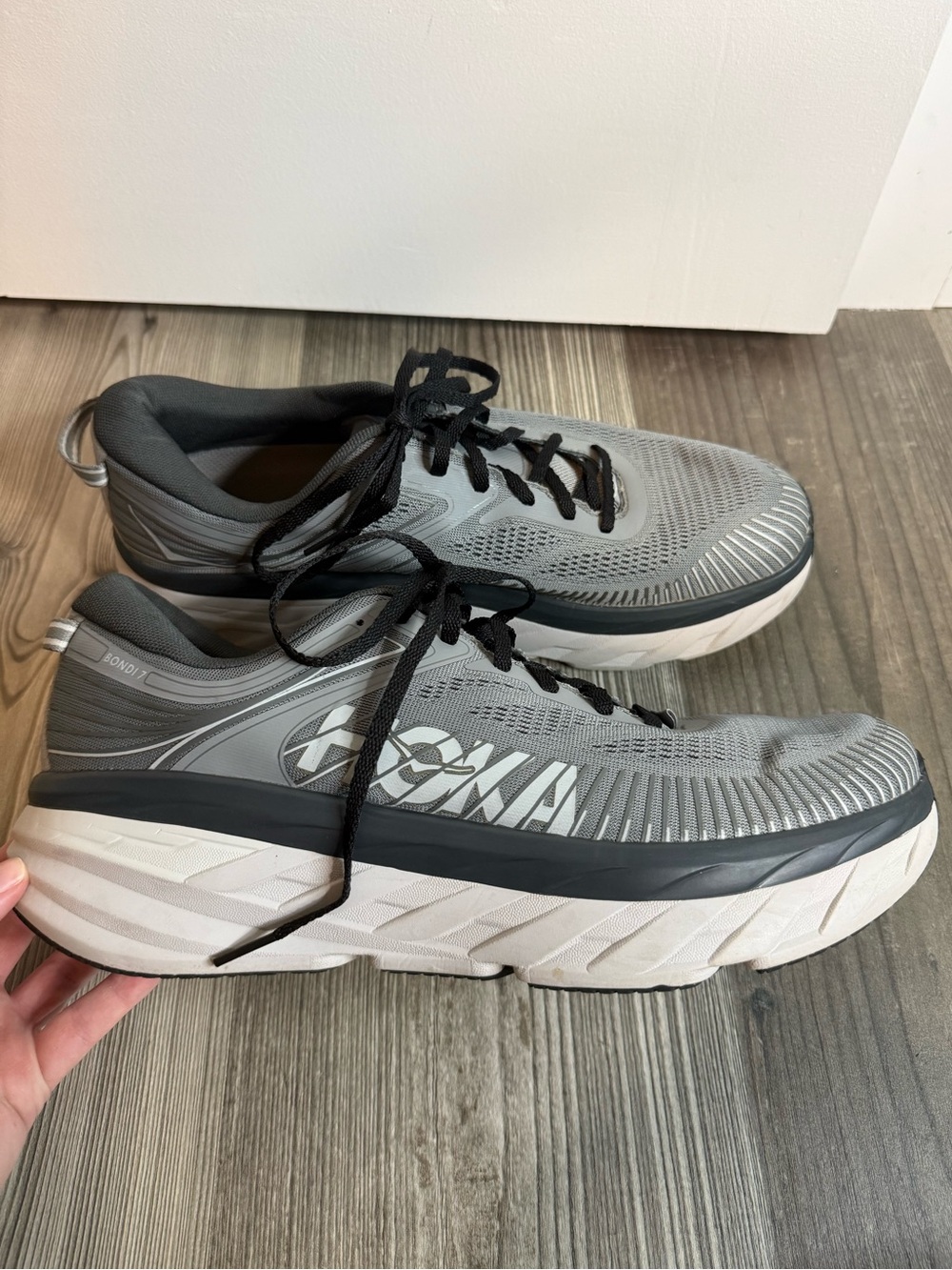 Hoka One One Bondi 7 Men’s Athletic Shoe